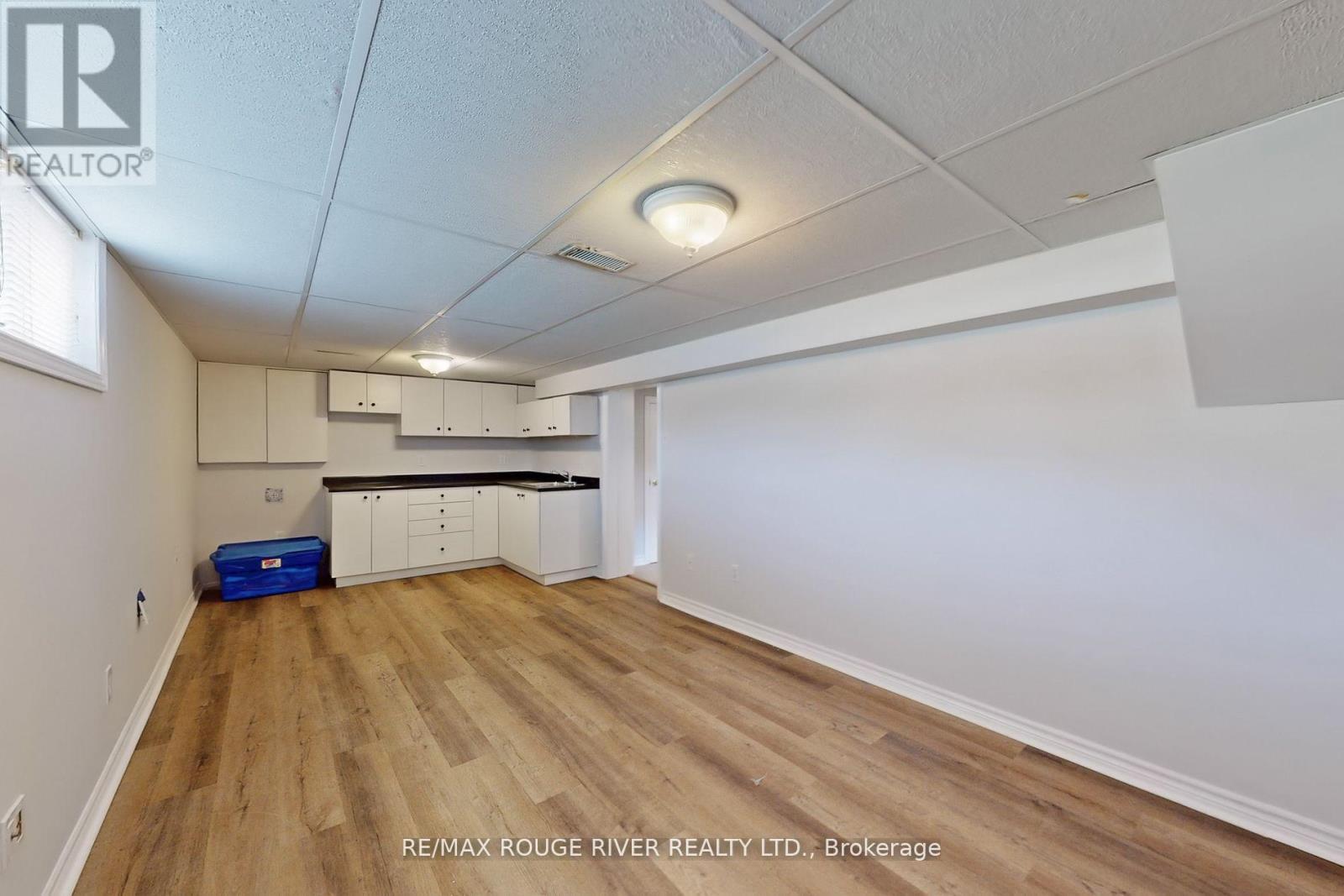 Photo 26 of 117 Shropshire Drive, Toronto ON