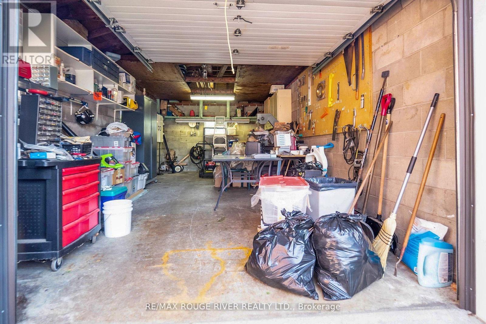 Photo 34 of 117 Shropshire Drive, Toronto ON