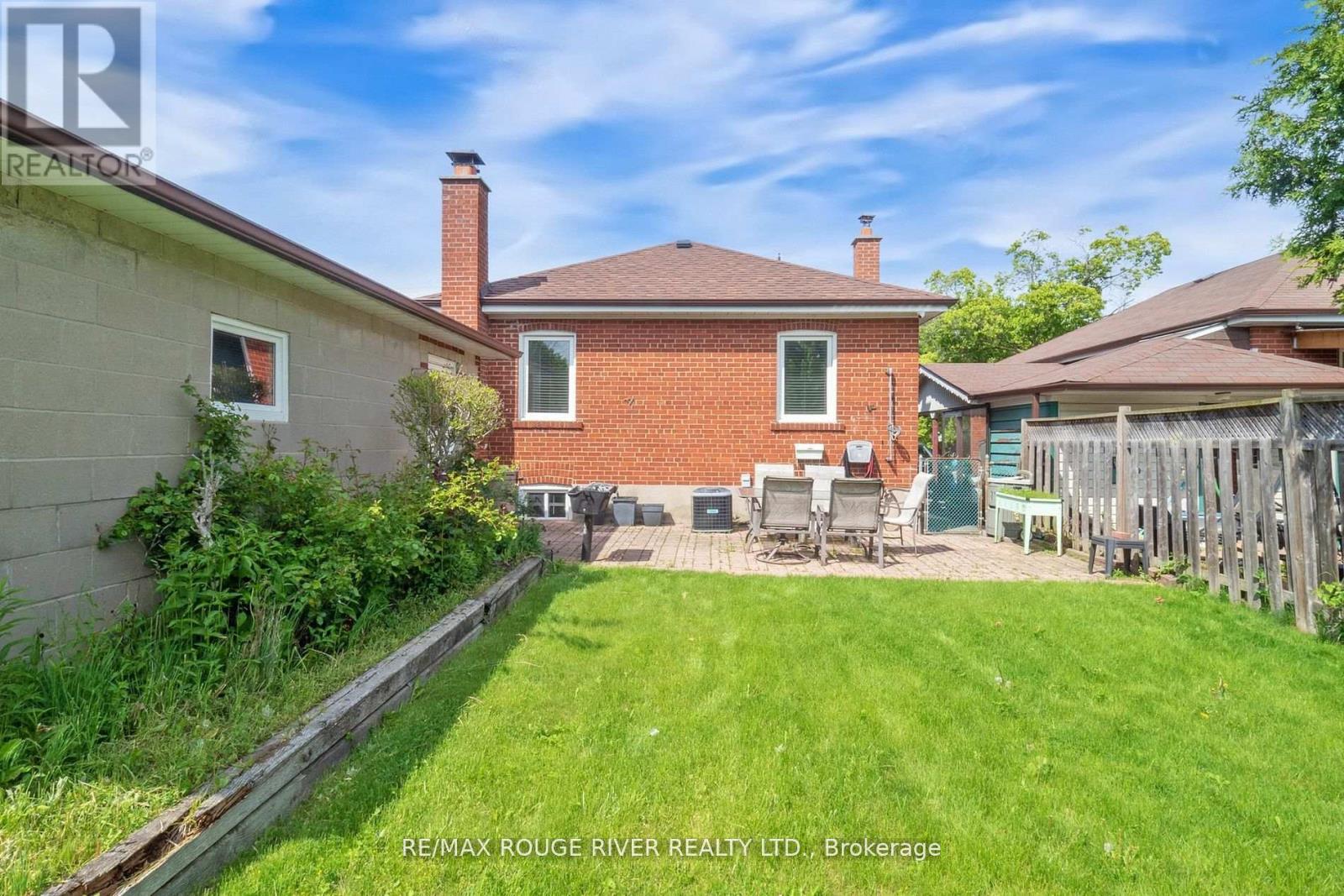 Photo 41 of 117 Shropshire Drive, Toronto ON