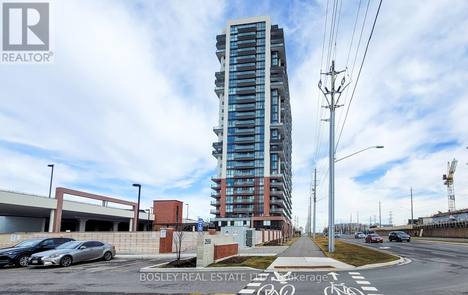 Photo 1 of 2119 2550 Simcoe Street N, Oshawa ON