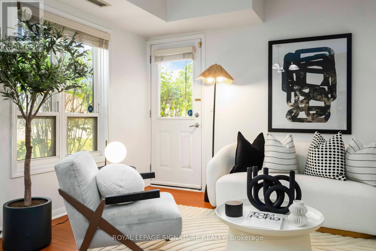 Photo 4 of 121 60 Mendelssohn Street, Toronto ON
