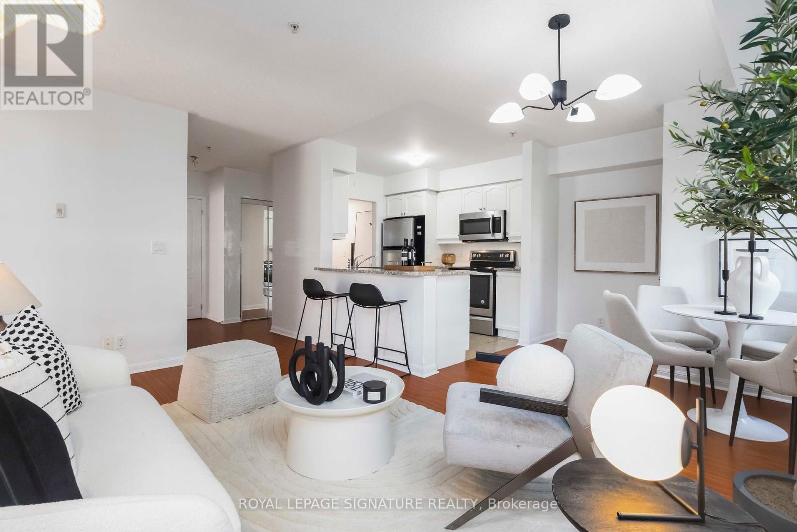 Photo 8 of 121 60 Mendelssohn Street, Toronto ON
