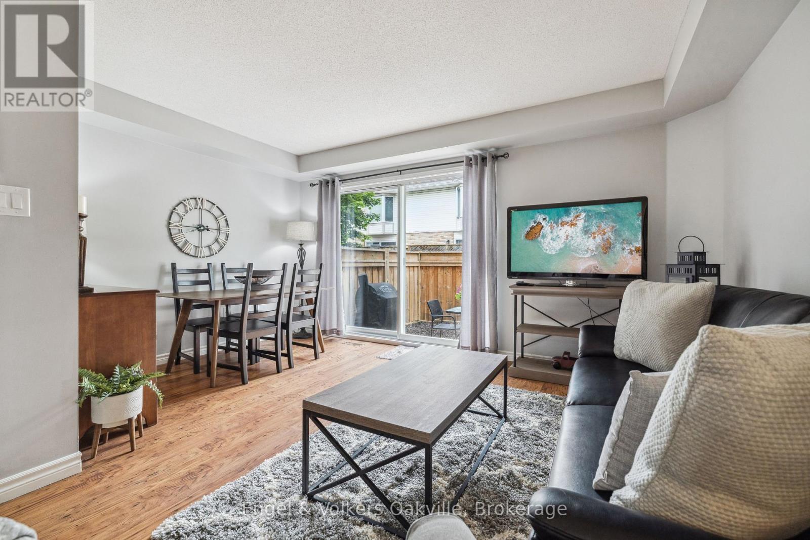 Photo 15 of 15 2015 Cleaver Avenue, Burlington ON