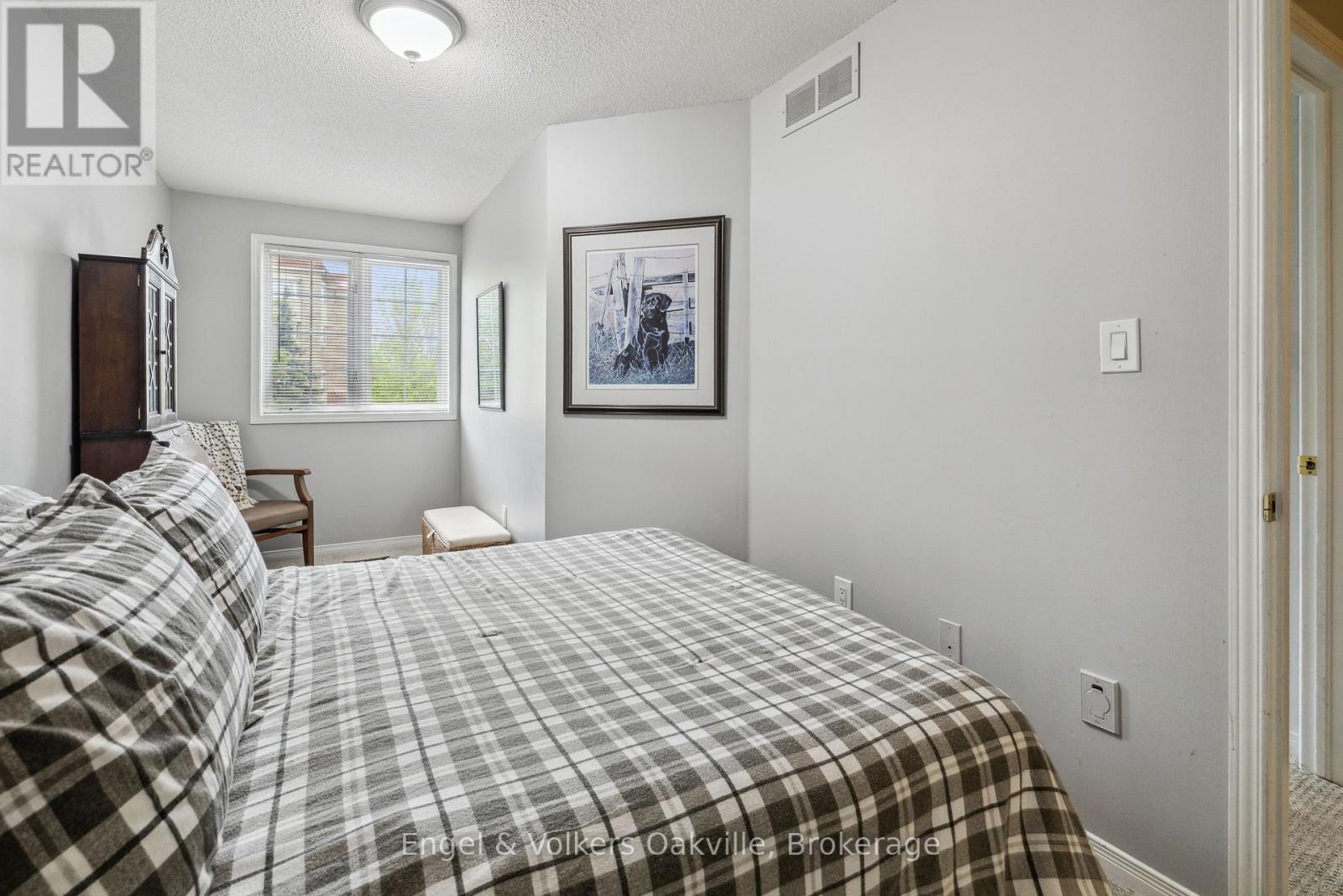 Photo 20 of 15 2015 Cleaver Avenue, Burlington ON