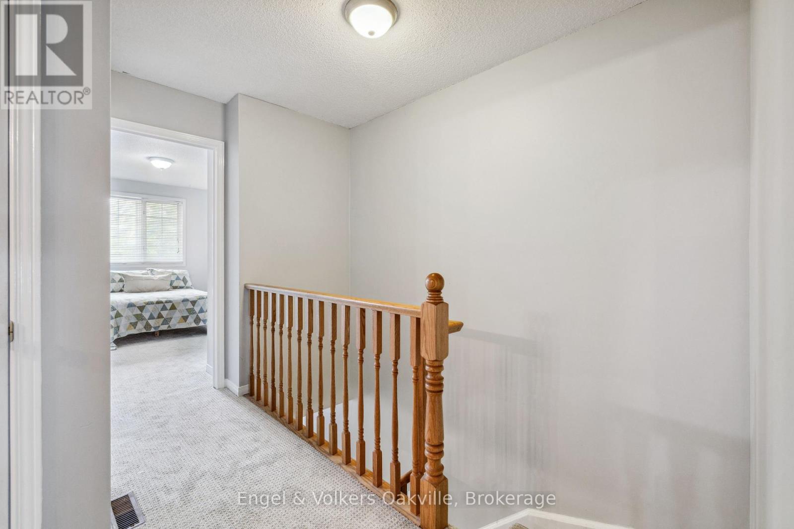 Photo 30 of 15 2015 Cleaver Avenue, Burlington ON