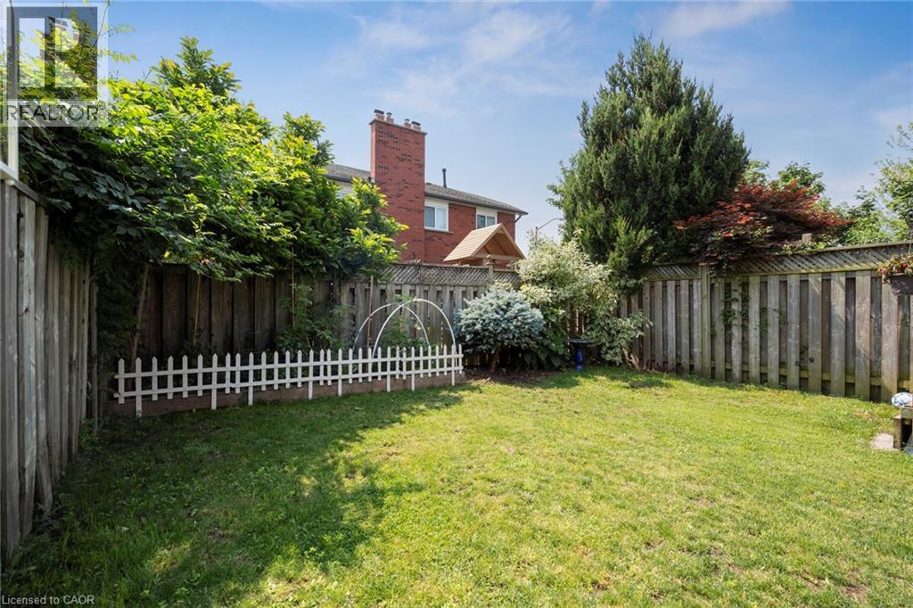 Photo 41 of 102 Niska Dr, Waterdown ON