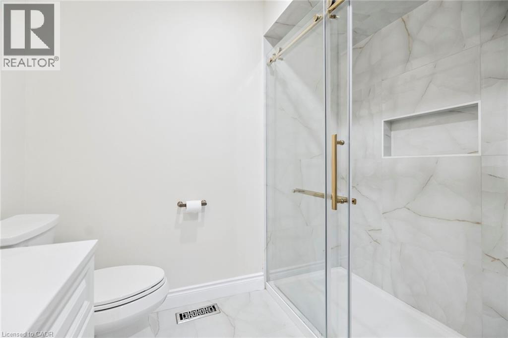 Photo 31 of 102 Niska Dr, Waterdown ON