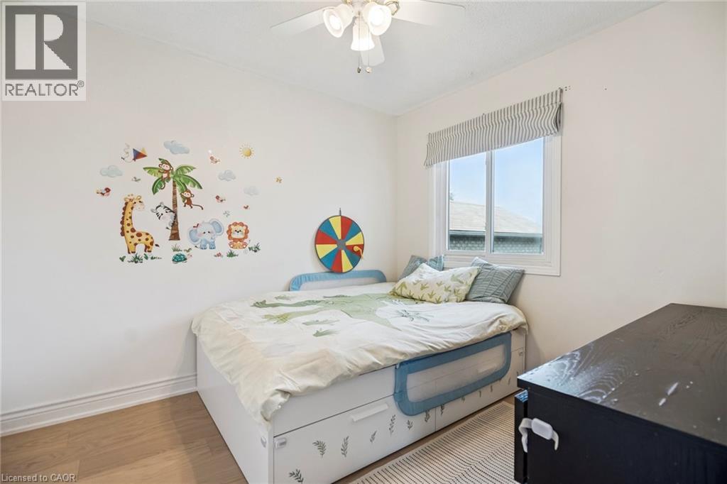 Photo 26 of 102 Niska Dr, Waterdown ON