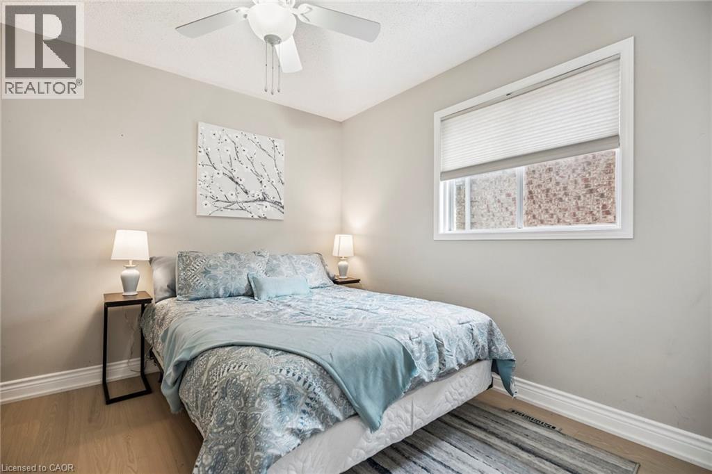 Photo 27 of 102 Niska Dr, Waterdown ON