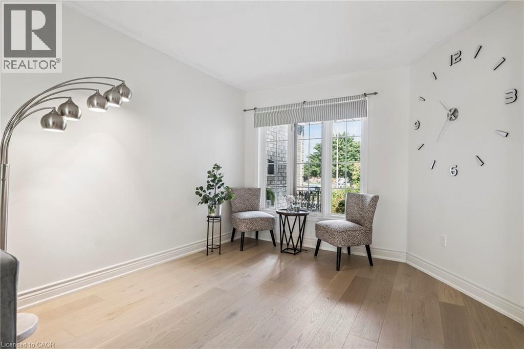 Photo 6 of 102 Niska Dr, Waterdown ON