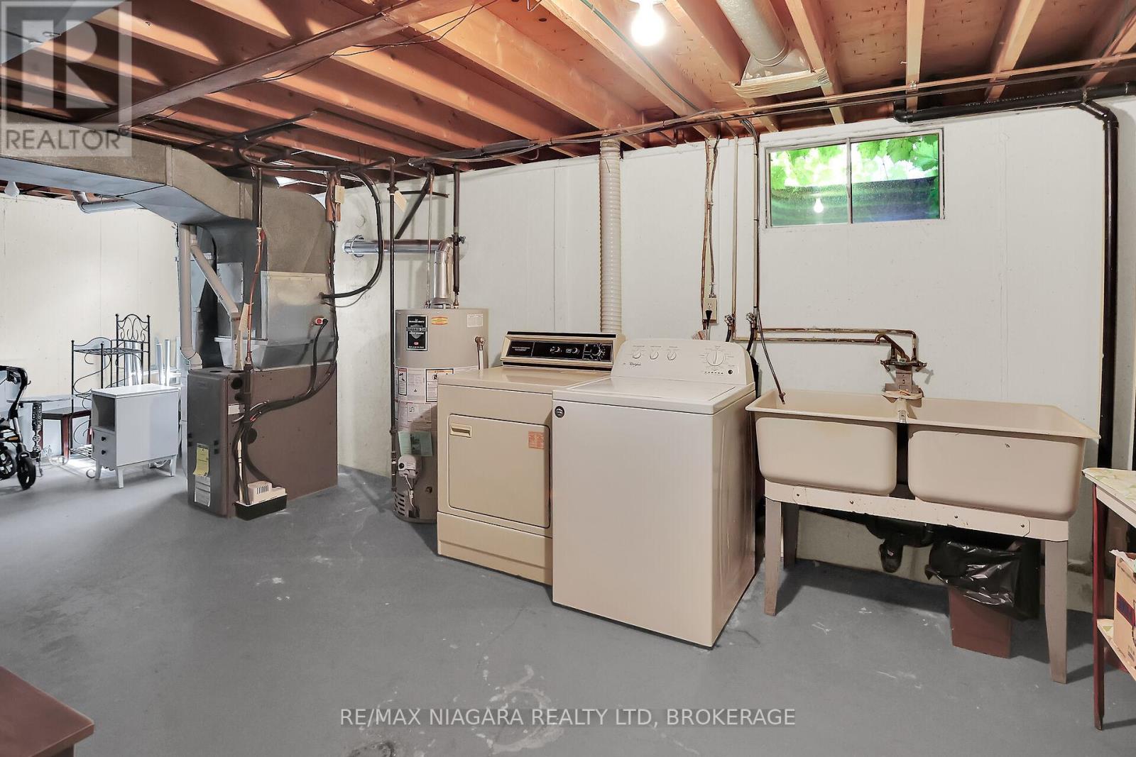 Photo 31 of 25 Oak Street, Welland ON