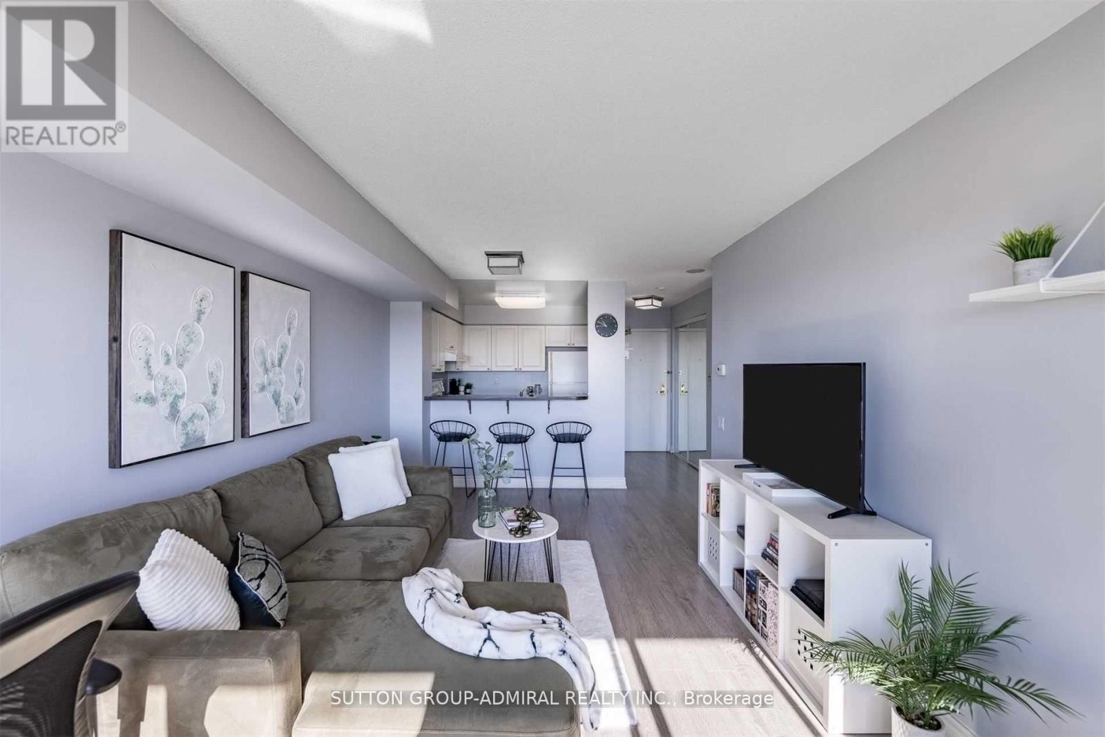 Photo 13 of Ph 407 5 Emerald Lane, Vaughan ON