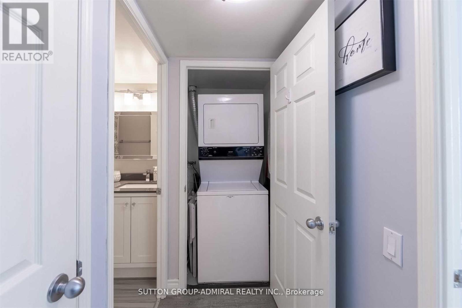 Photo 19 of Ph 407 5 Emerald Lane, Vaughan ON
