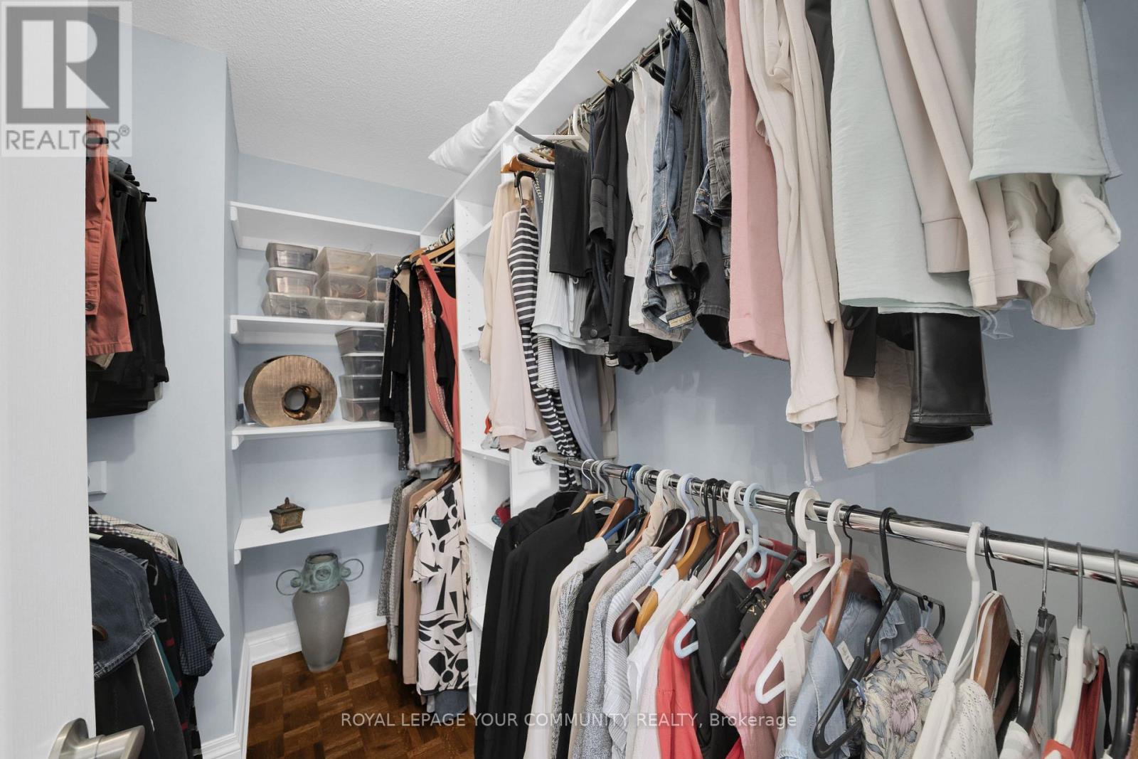 Photo 23 of 57 Deepsprings Crescent, Vaughan ON