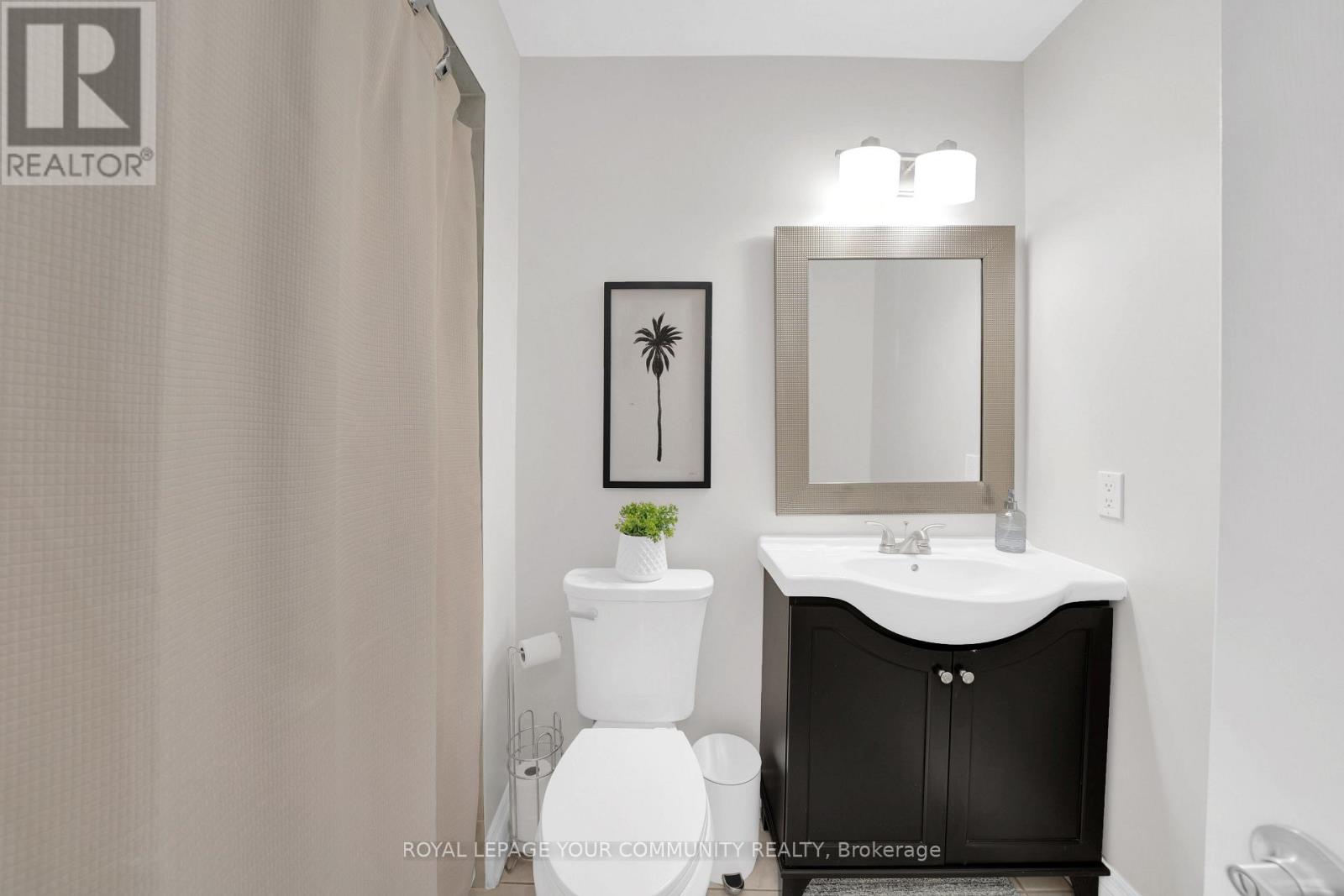 Photo 28 of 57 Deepsprings Crescent, Vaughan ON
