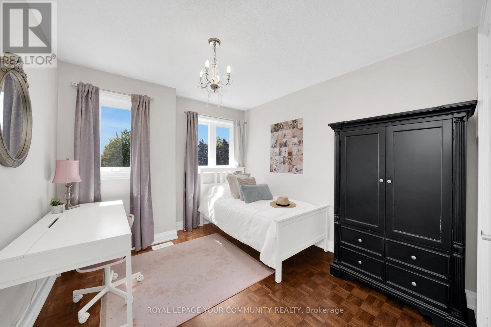 Photo 30 of 57 Deepsprings Crescent, Vaughan ON