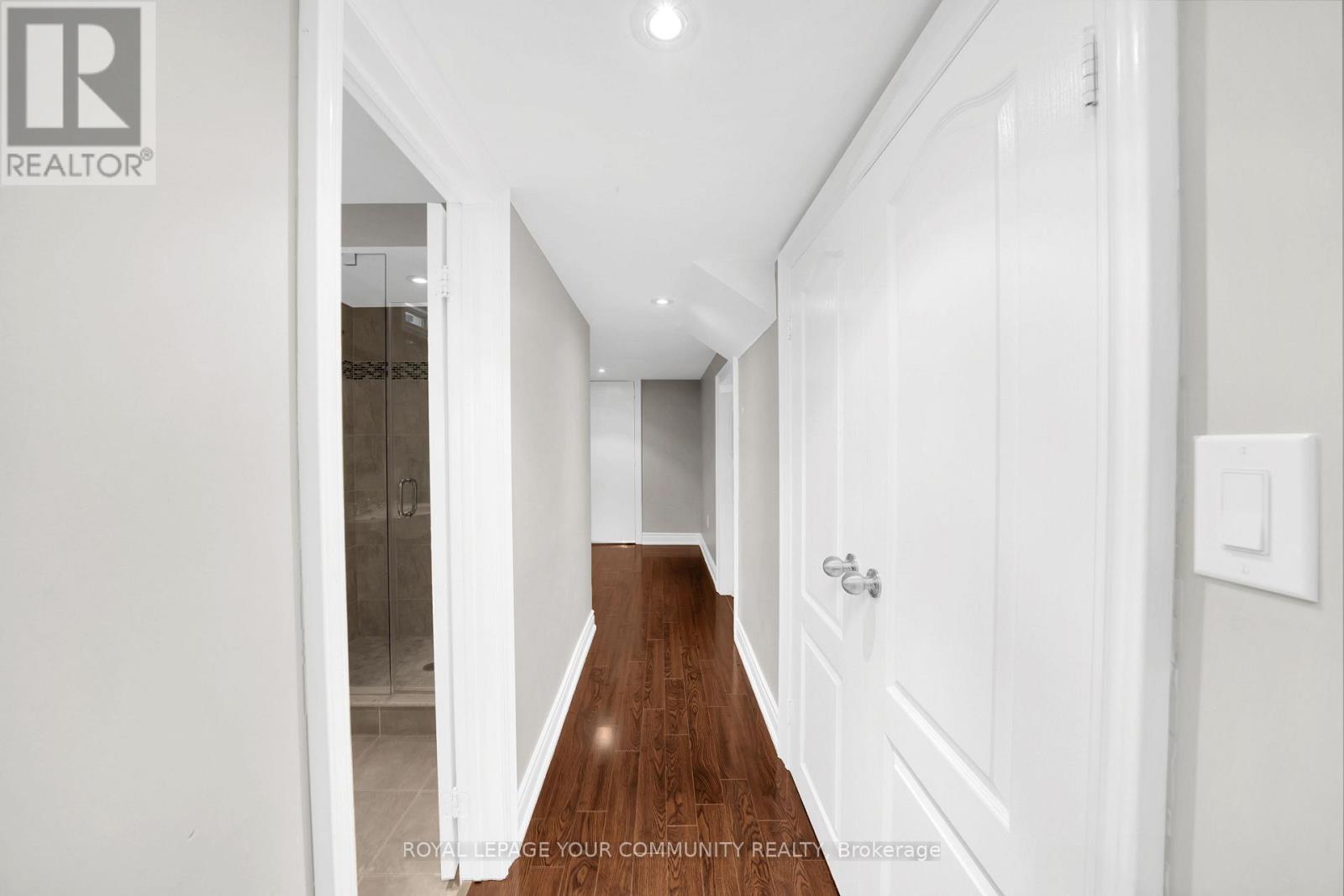 Photo 37 of 57 Deepsprings Crescent, Vaughan ON
