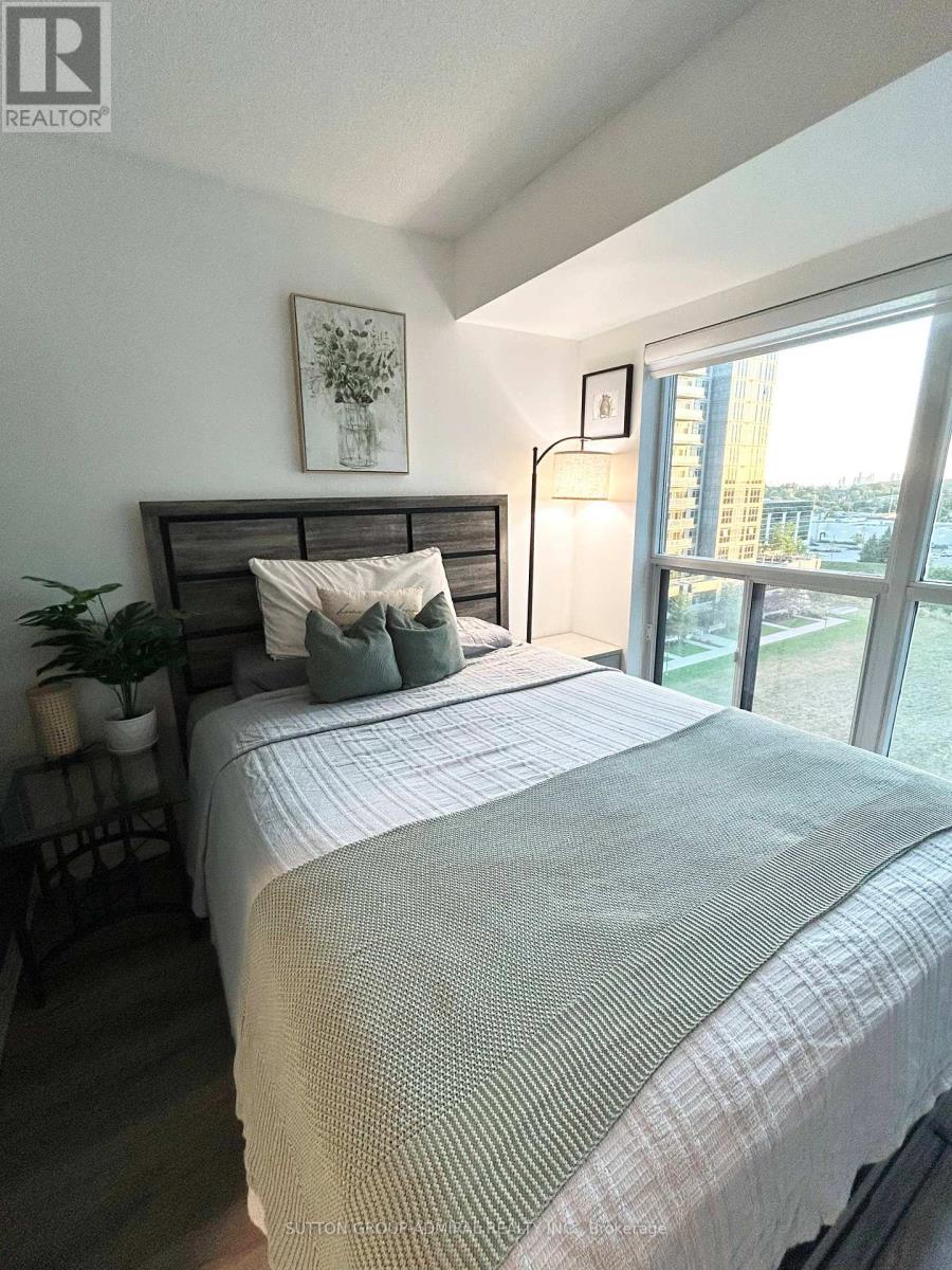 Photo 9 of 908 185 Oneida Crescent, Richmond Hill ON