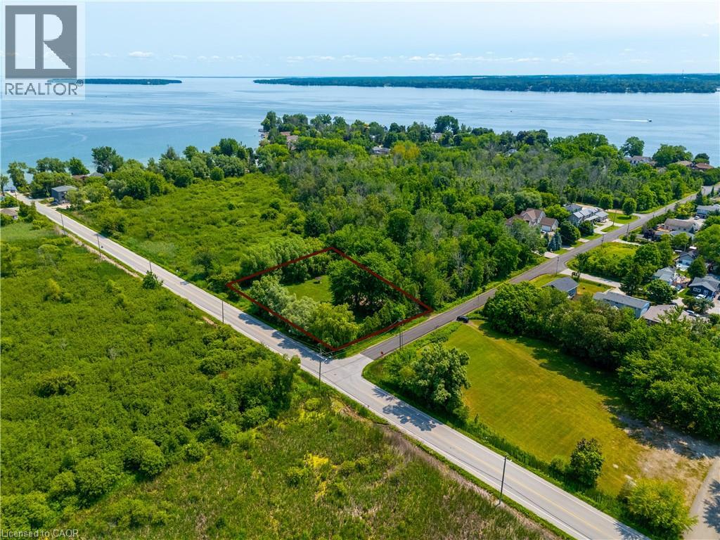 Photo 2 of 1027 Chapman Street, Innisfil ON