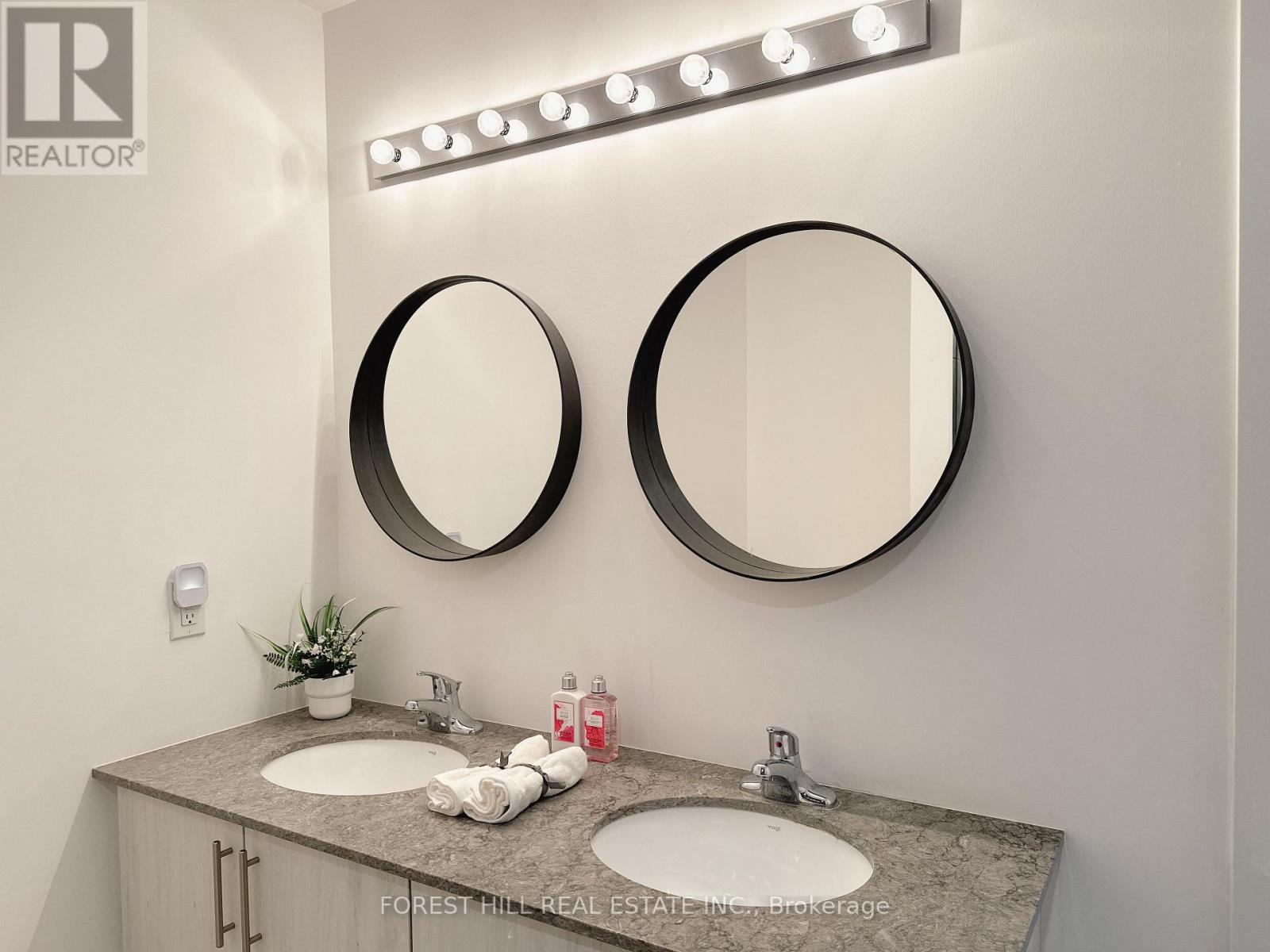 Photo 26 of 64 Mabern Street, Barrie ON