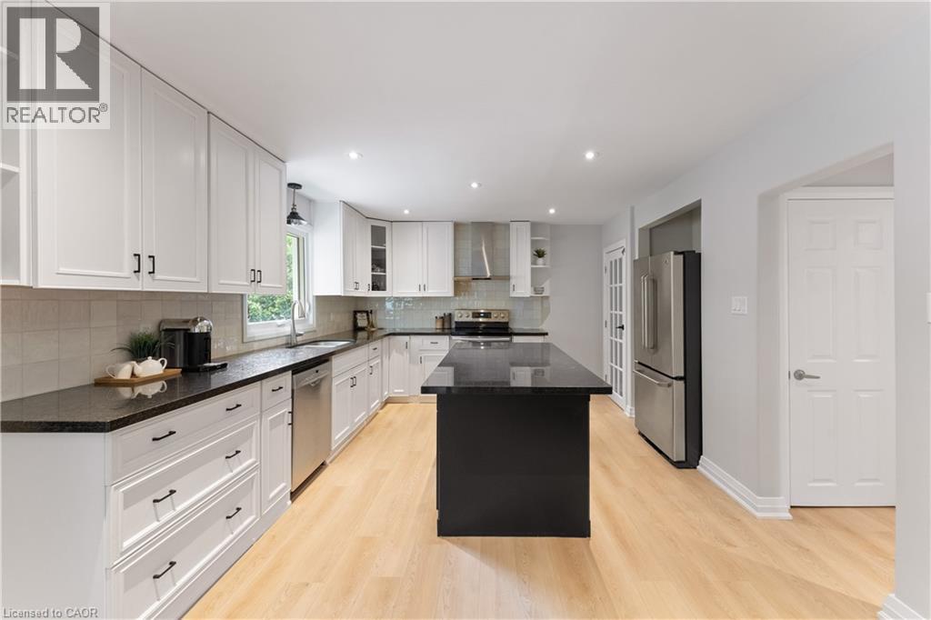 Photo 8 of 136 Mohawk Road, Ancaster ON