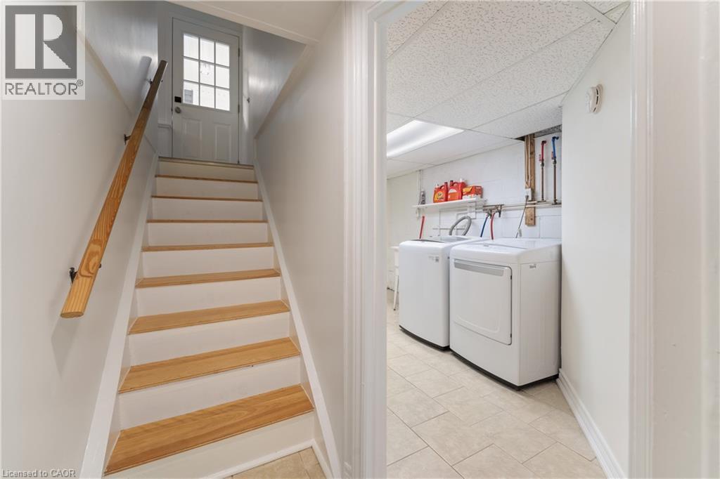Photo 24 of 136 Mohawk Road, Ancaster ON