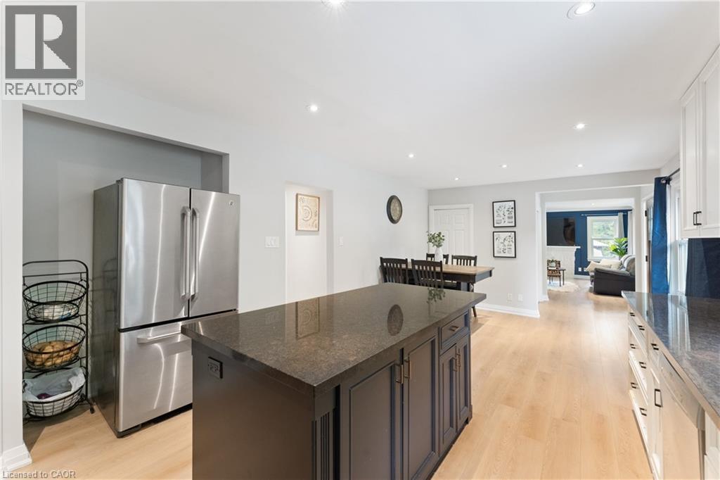 Photo 12 of 136 Mohawk Road, Ancaster ON