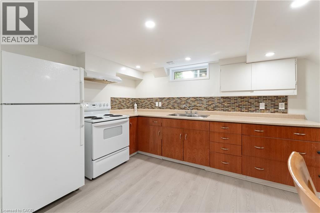 Photo 26 of 136 Mohawk Road, Ancaster ON