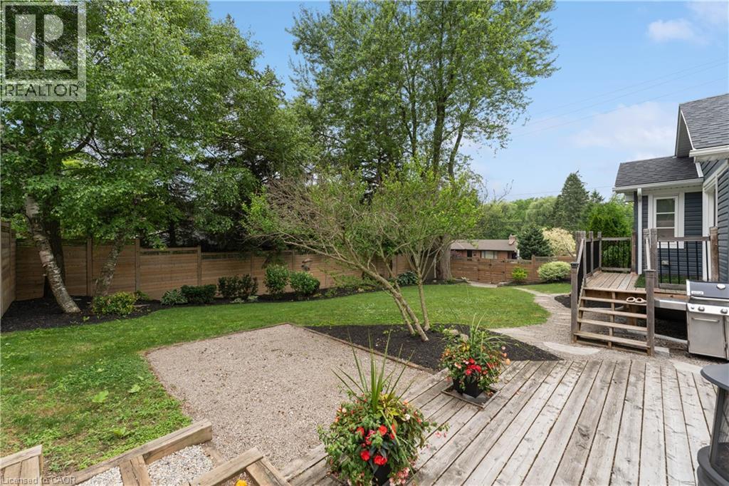 Photo 35 of 136 Mohawk Road, Ancaster ON
