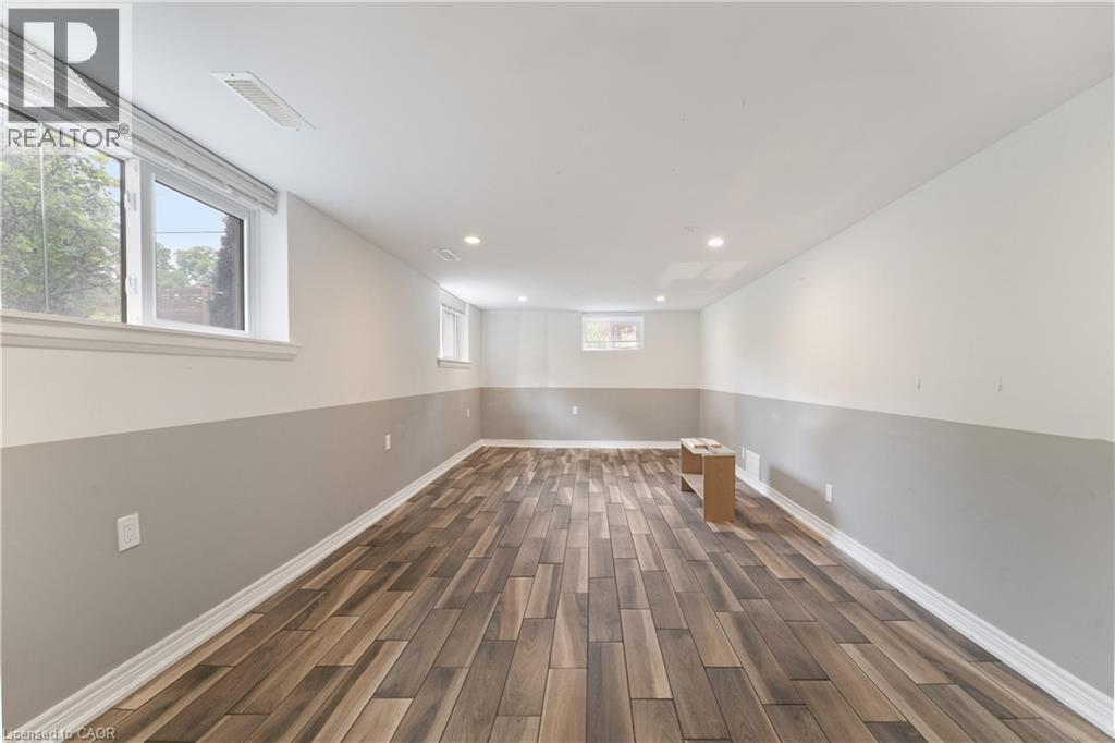 Photo 30 of 136 Mohawk Road, Ancaster ON