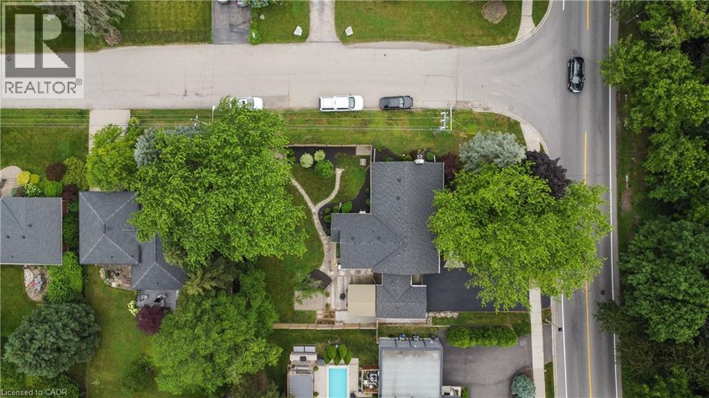 Photo 33 of 136 Mohawk Road, Ancaster ON