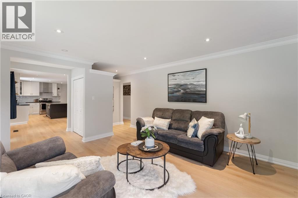 Photo 14 of 136 Mohawk Road, Ancaster ON