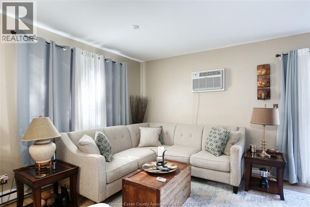 Photo 4 of 9083 Conway Court, Windsor ON