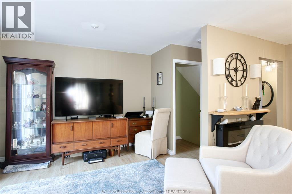 Photo 7 of 9083 Conway Court, Windsor ON