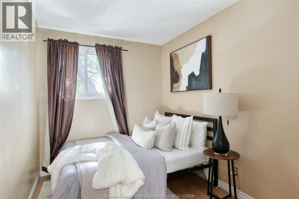 Photo 8 of 9083 Conway Court, Windsor ON