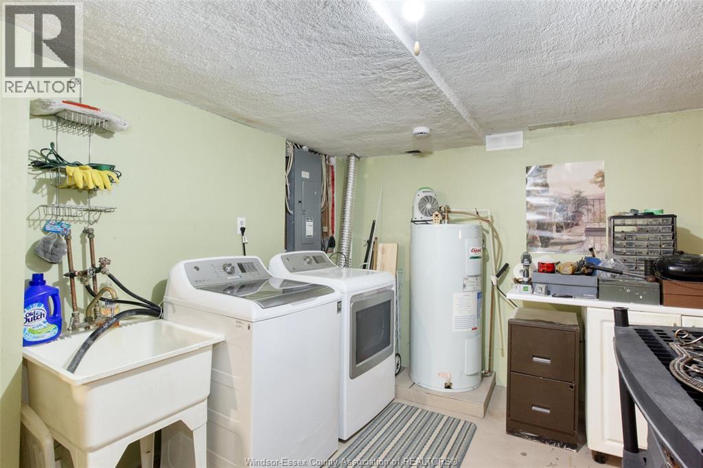 Photo 3 of 9083 Conway Court, Windsor ON