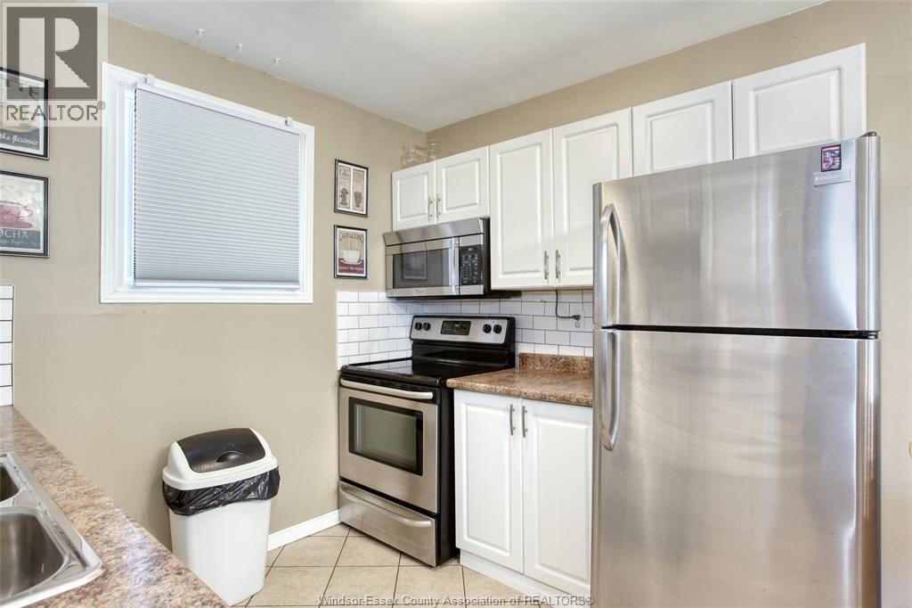 Photo 5 of 9083 Conway Court, Windsor ON