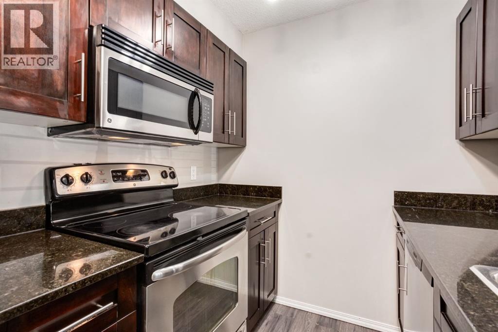 Photo 4 of 2108 403 Mackenzie Way Sw, Airdrie AB