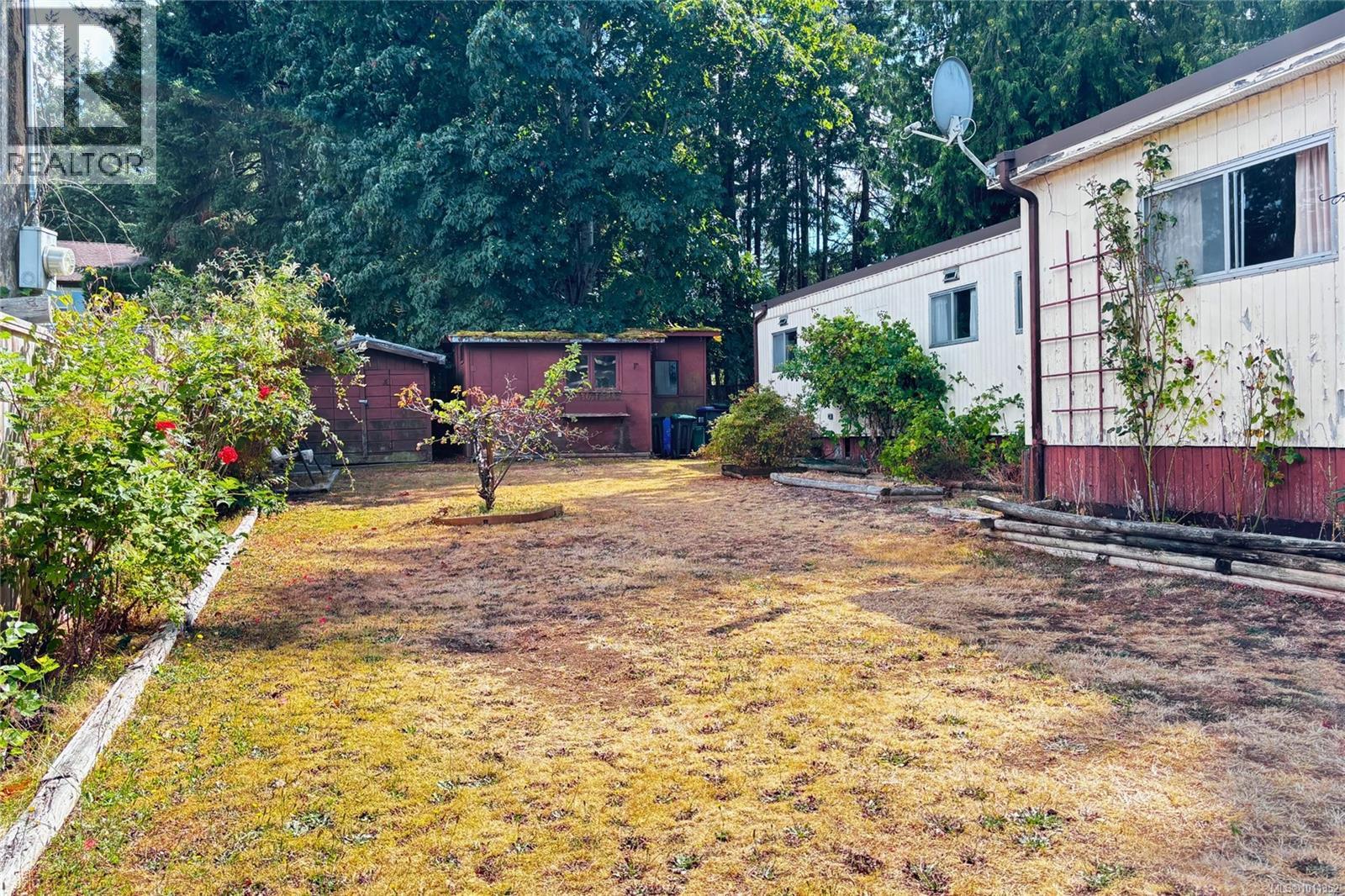 Photo 35 of 990 Riley Rd, Parksville BC