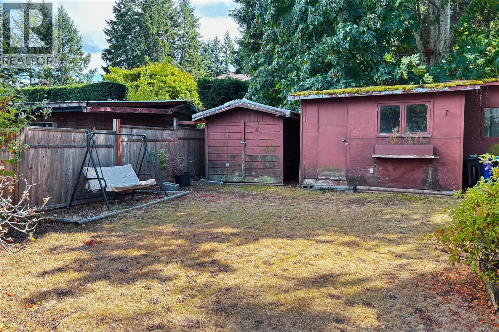 Photo 37 of 990 Riley Rd, Parksville BC