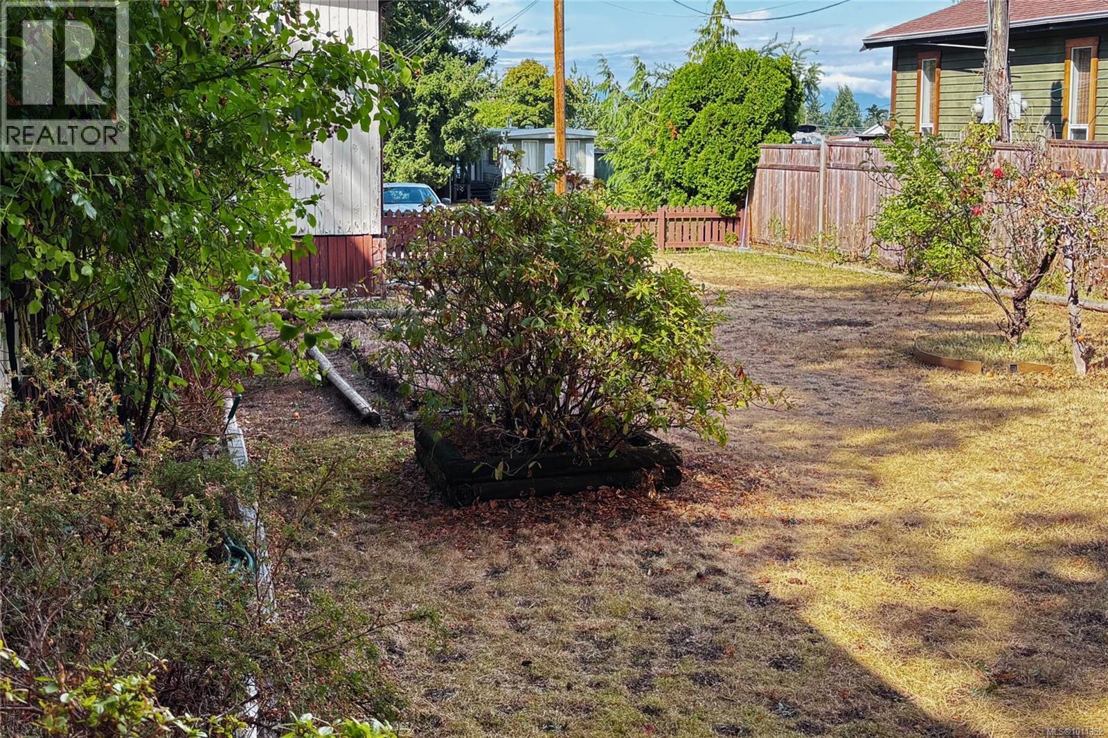 Photo 40 of 990 Riley Rd, Parksville BC