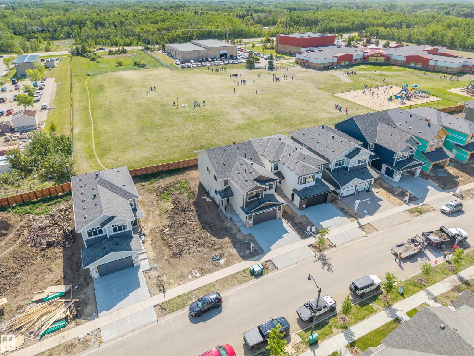 Photo 15 of 25 Birkshire Cr, Sherwood Park AB