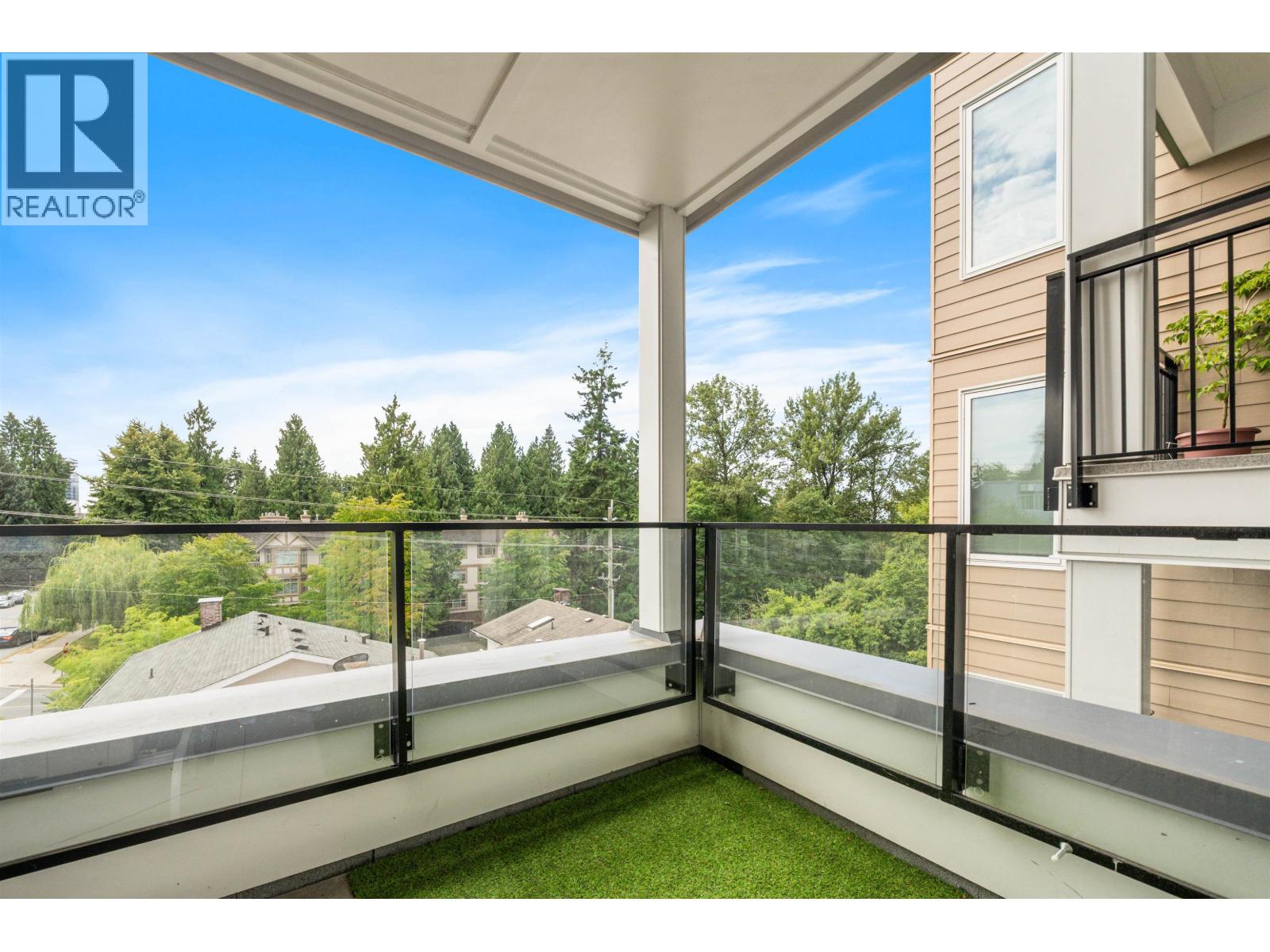 Photo 19 of Th 5 2137 Chesterfield Avenue, North Vancouver BC