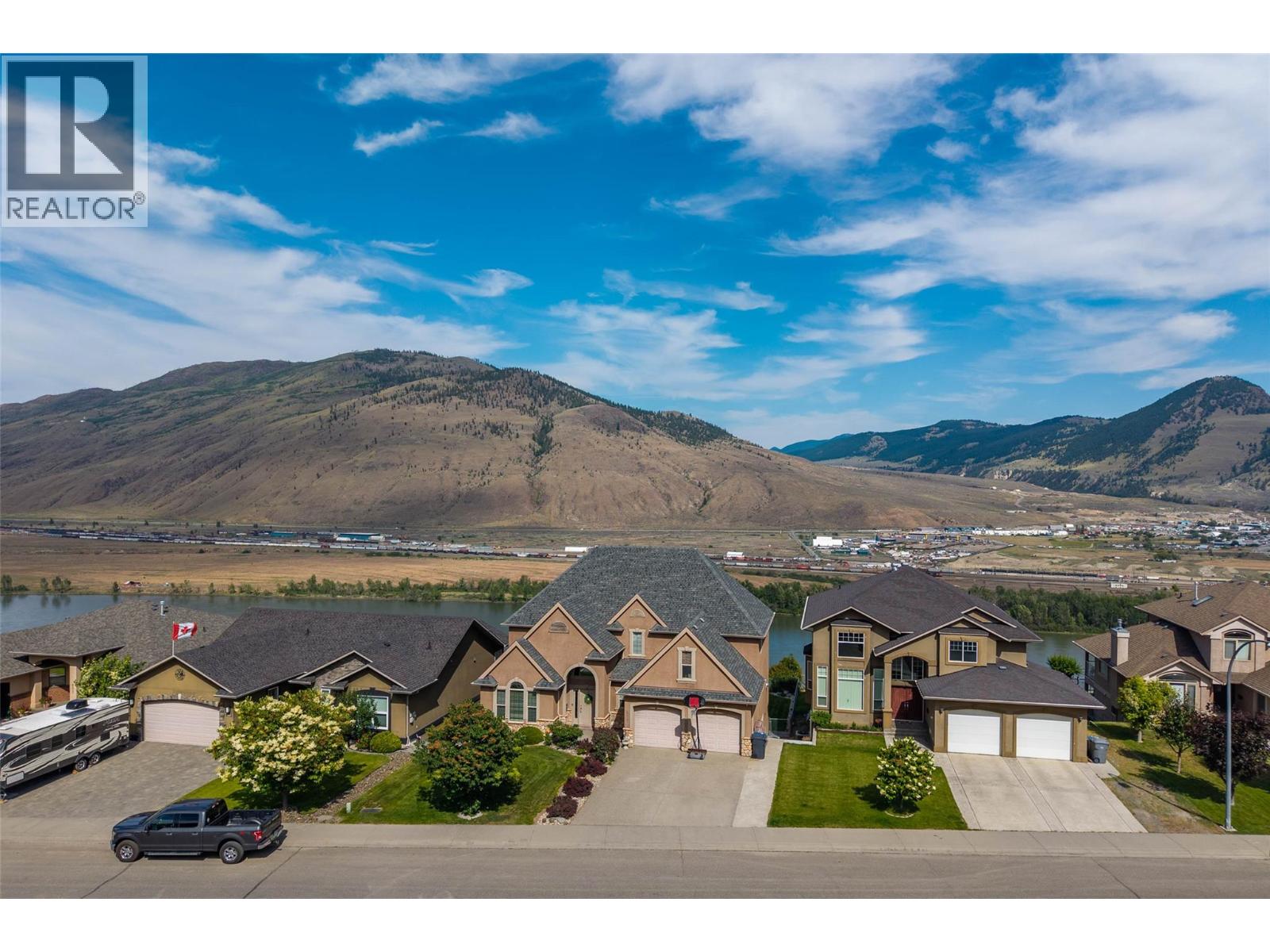 Photo 3 of 877 Quail Drive, Kamloops BC