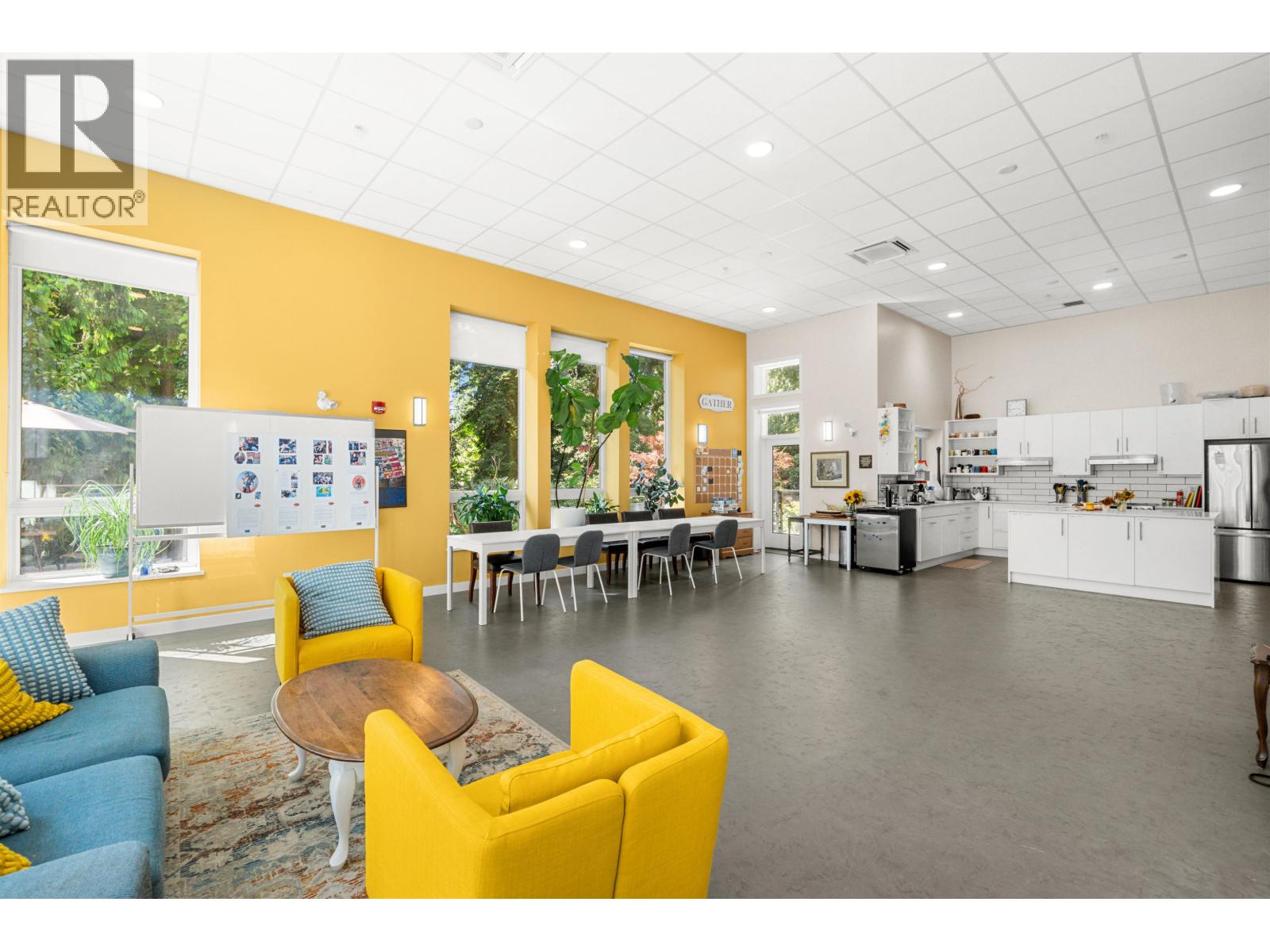 Photo 34 of Th 5 2137 Chesterfield Avenue, North Vancouver BC