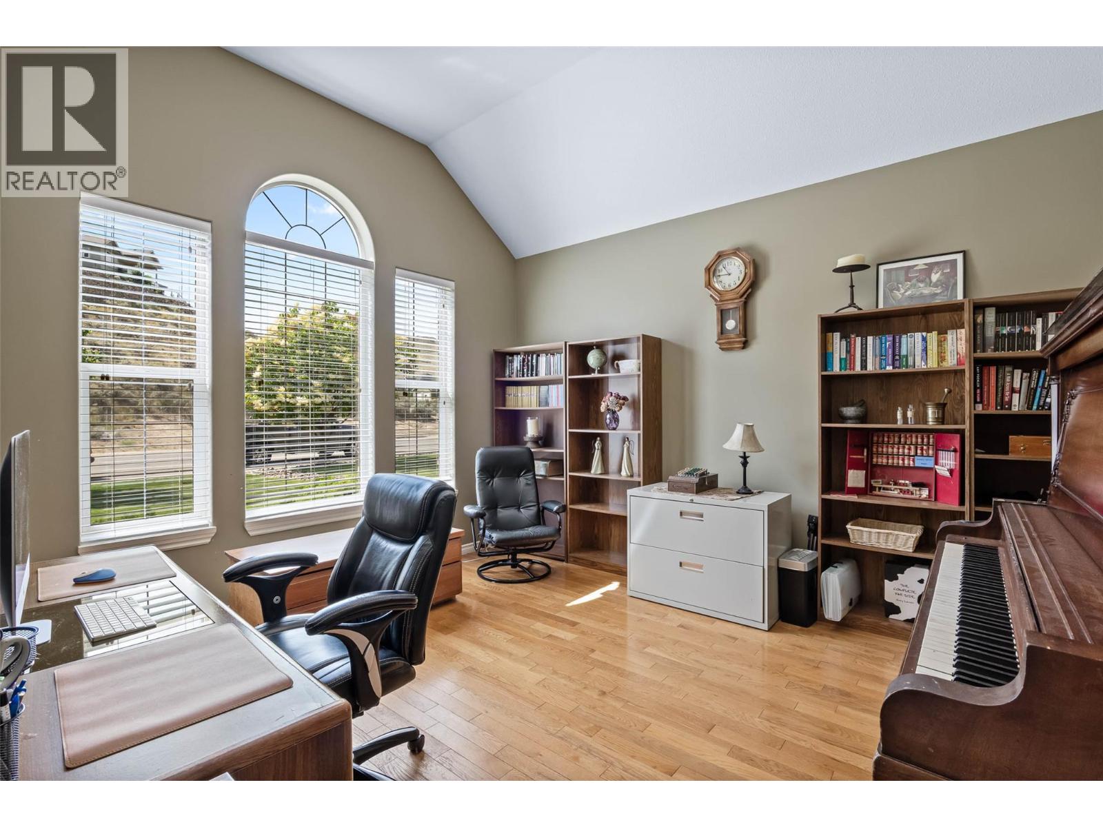 Photo 13 of 877 Quail Drive, Kamloops BC