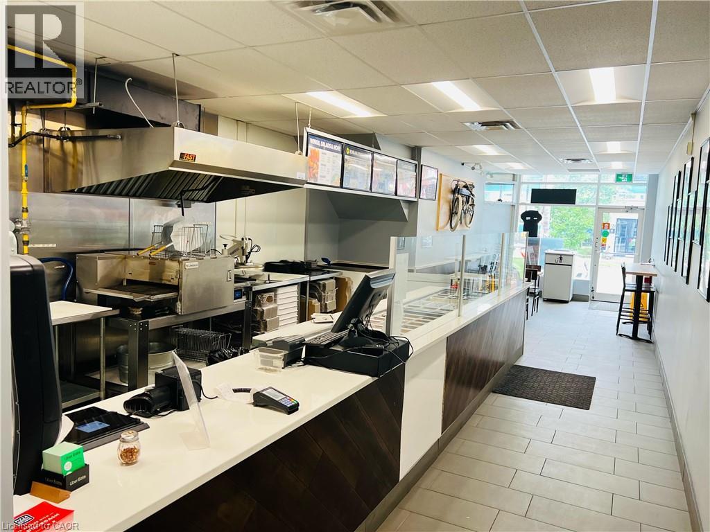 Photo 8 of 218 Laurier Avenue E, Ottawa ON