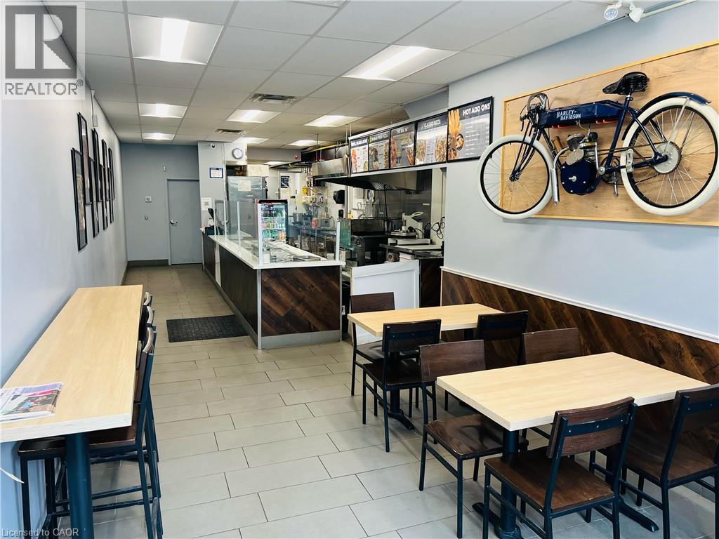 Photo 5 of 218 Laurier Avenue E, Ottawa ON