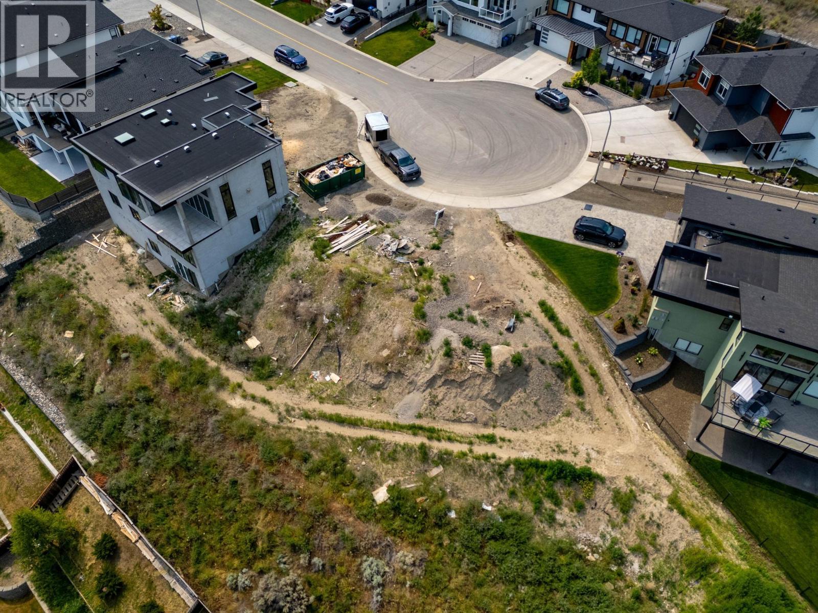 Photo 9 of 2412 Talbot Place, Kamloops BC