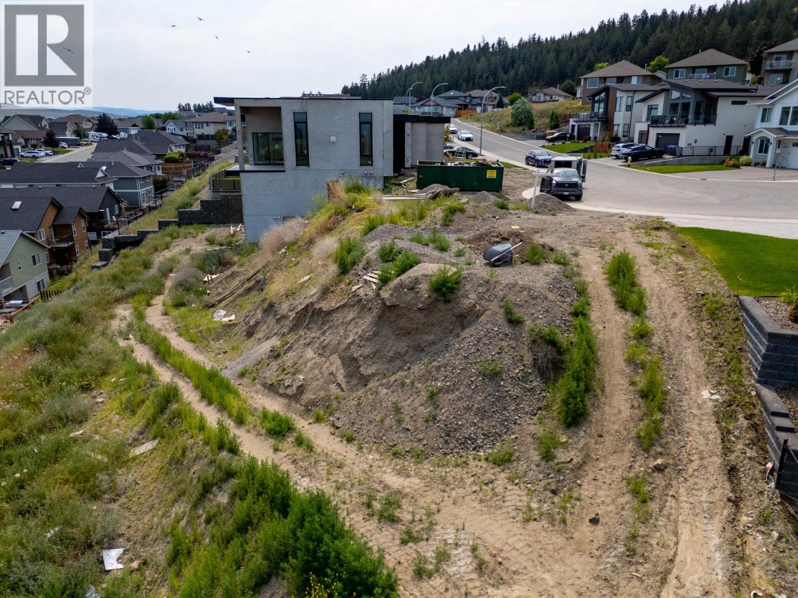 Photo 10 of 2412 Talbot Place, Kamloops BC